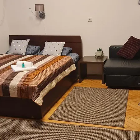 Bumblebee With Ac Apartamento
