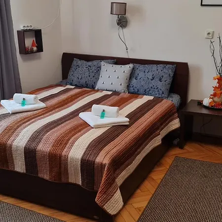 Bumblebee With Ac * Budapeste