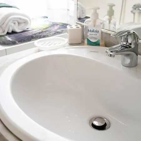 Bumblebee With Ac * Βουδαπέστη